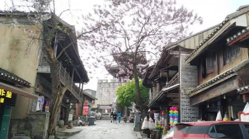给高中儿子陪读的妈妈怎么避嫌?-专业有问必答平台